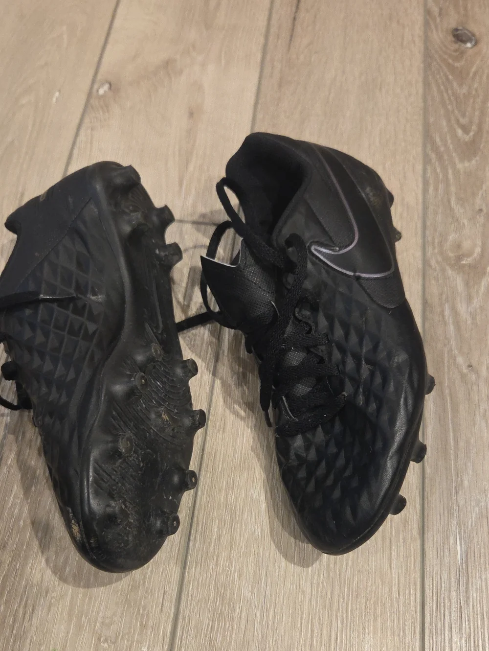 Youth Black Soccer Cleats - Lightweight Performance